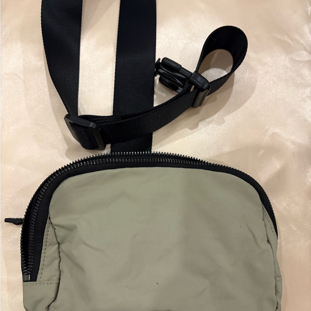Fanny pack